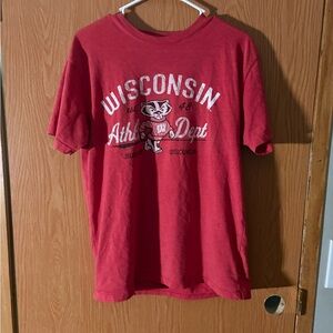 J. America Wisconsin Badgers Bucky Badger Graphic Red T-Shirt L Men's